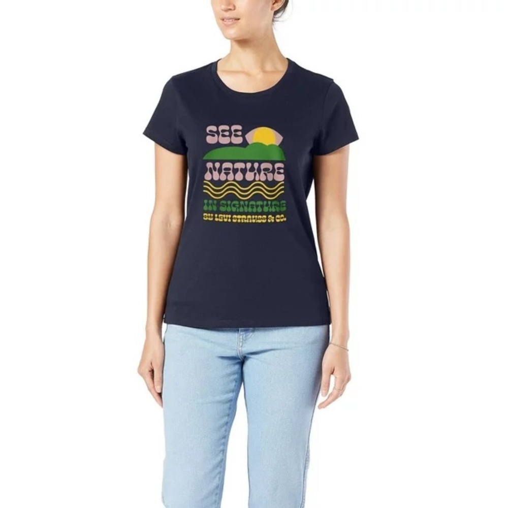 Signature by Levi Strauss & Co. T-Shirt Size L